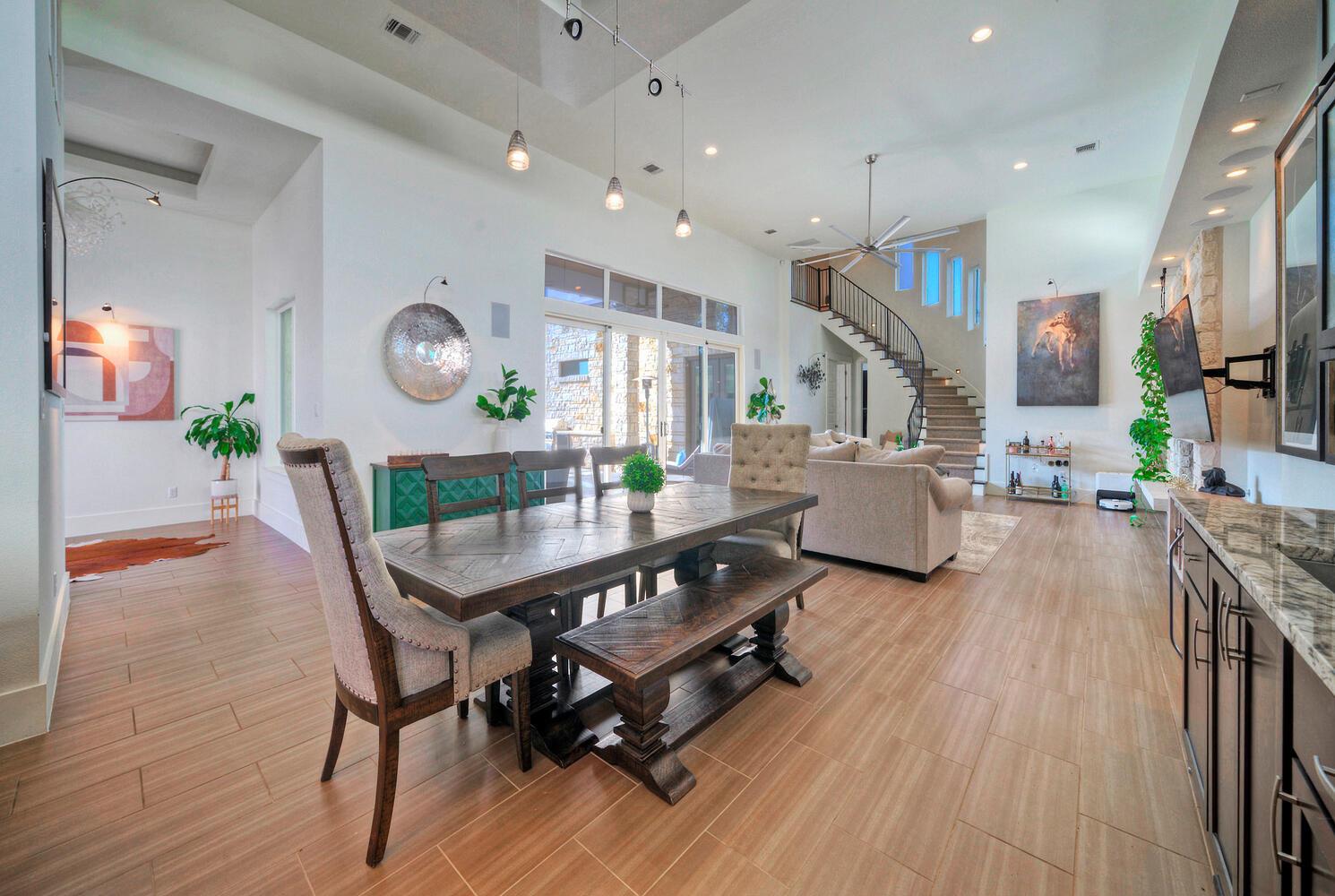 106 Bisset Ct, Austin, TX 78738