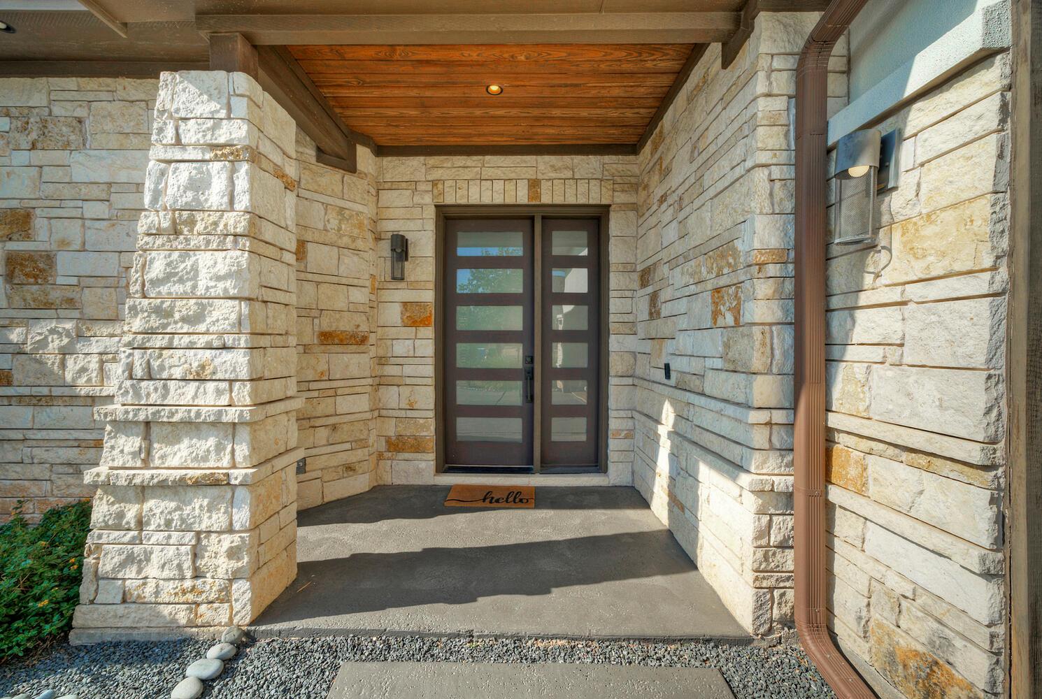 106 Bisset Ct, Austin, TX 78738