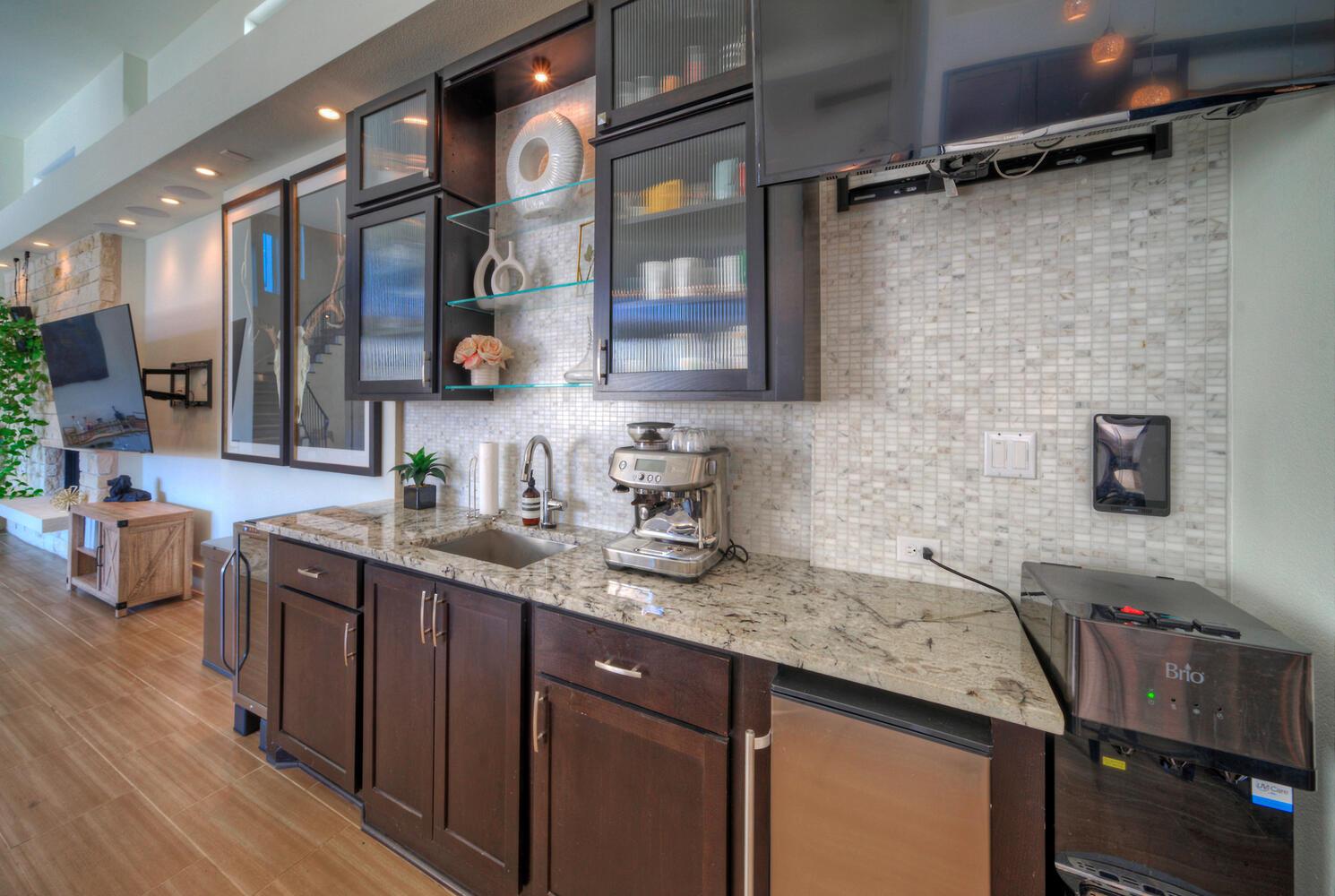 106 Bisset Ct, Austin, TX 78738