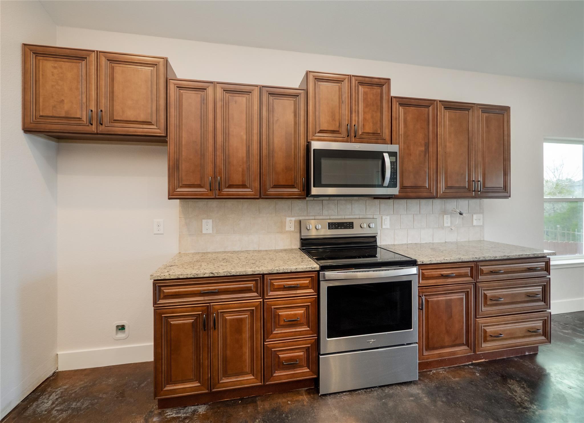 93 Primrose Ln, Marble Falls, TX 78654