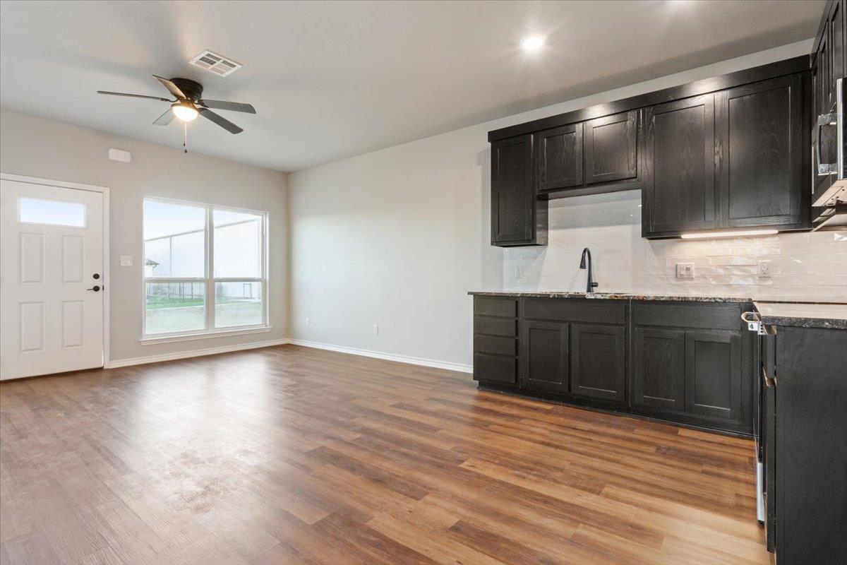 10940 Wedel Cemetery Rd, Rogers, TX 76569