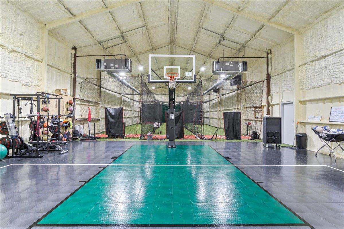 10940 Wedel Cemetery Rd, Rogers, TX 76569