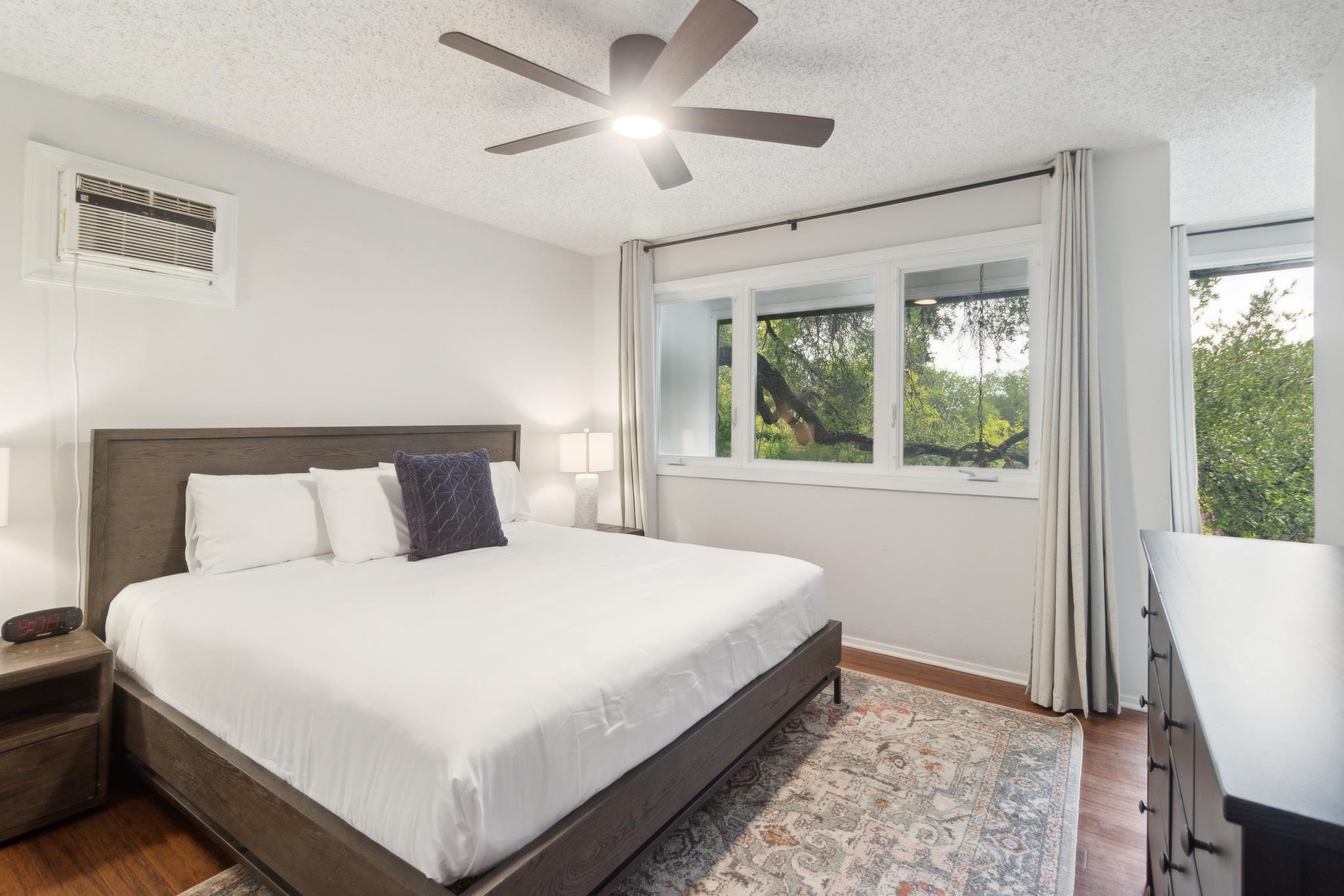 1501 Rockdale Cir # B, Austin, TX 78704