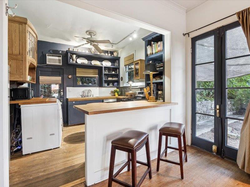 1000 Baylor St, Austin, TX 78703