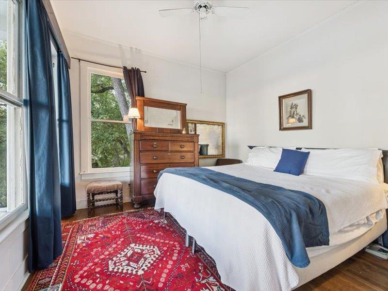 1000 Baylor St, Austin, TX 78703