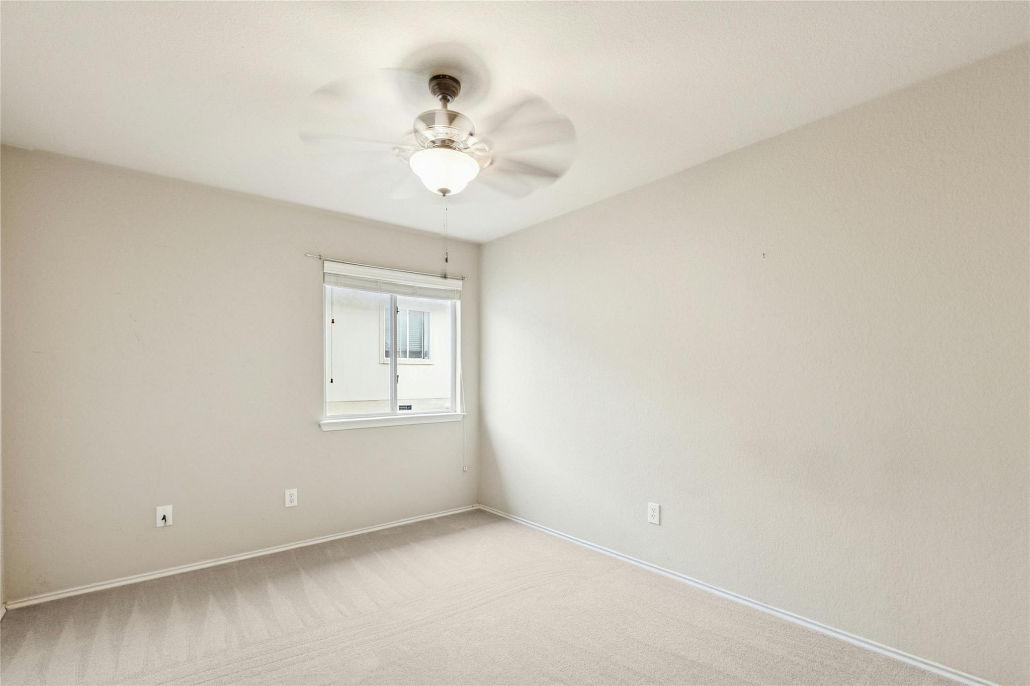 386 Paddington Dr, Kyle, TX 78640