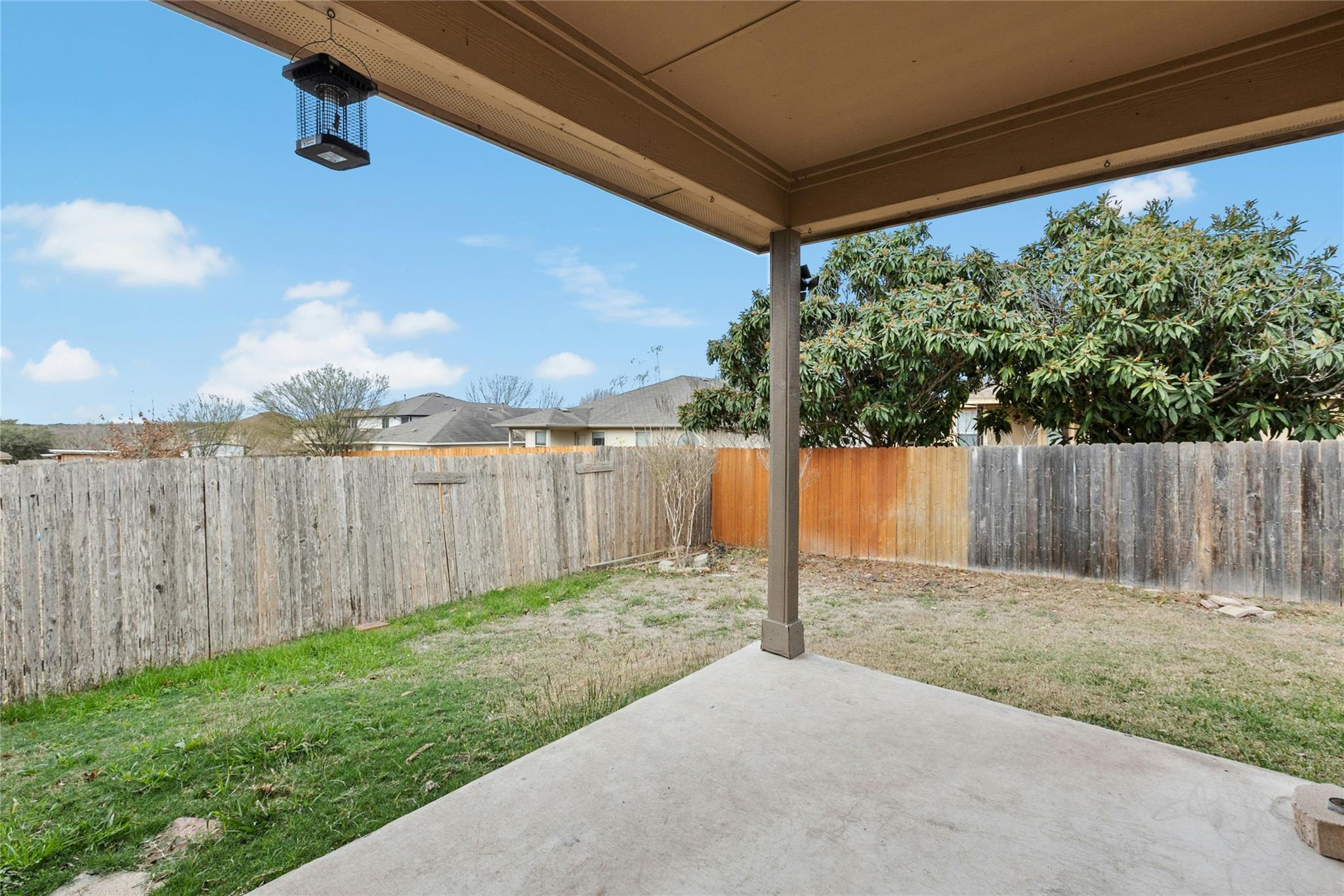 386 Paddington Dr, Kyle, TX 78640