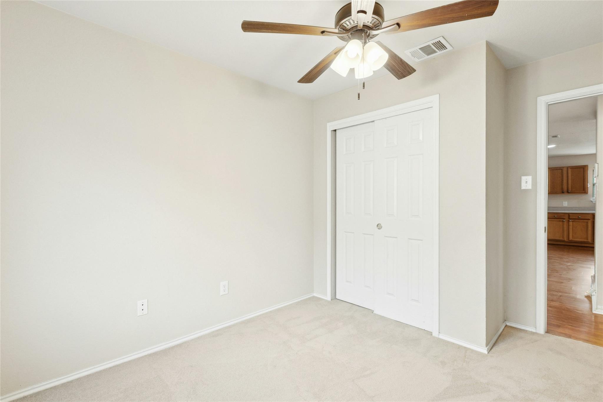 386 Paddington Dr, Kyle, TX 78640