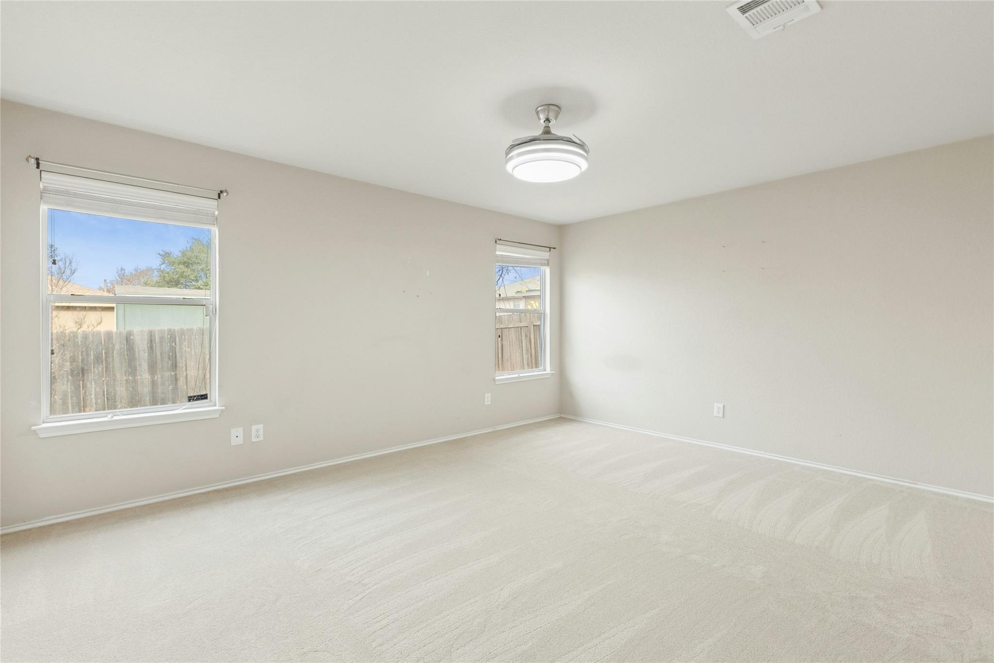 386 Paddington Dr, Kyle, TX 78640