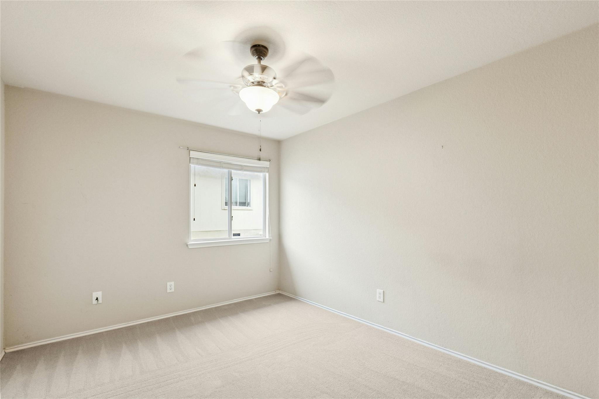 386 Paddington Dr, Kyle, TX 78640