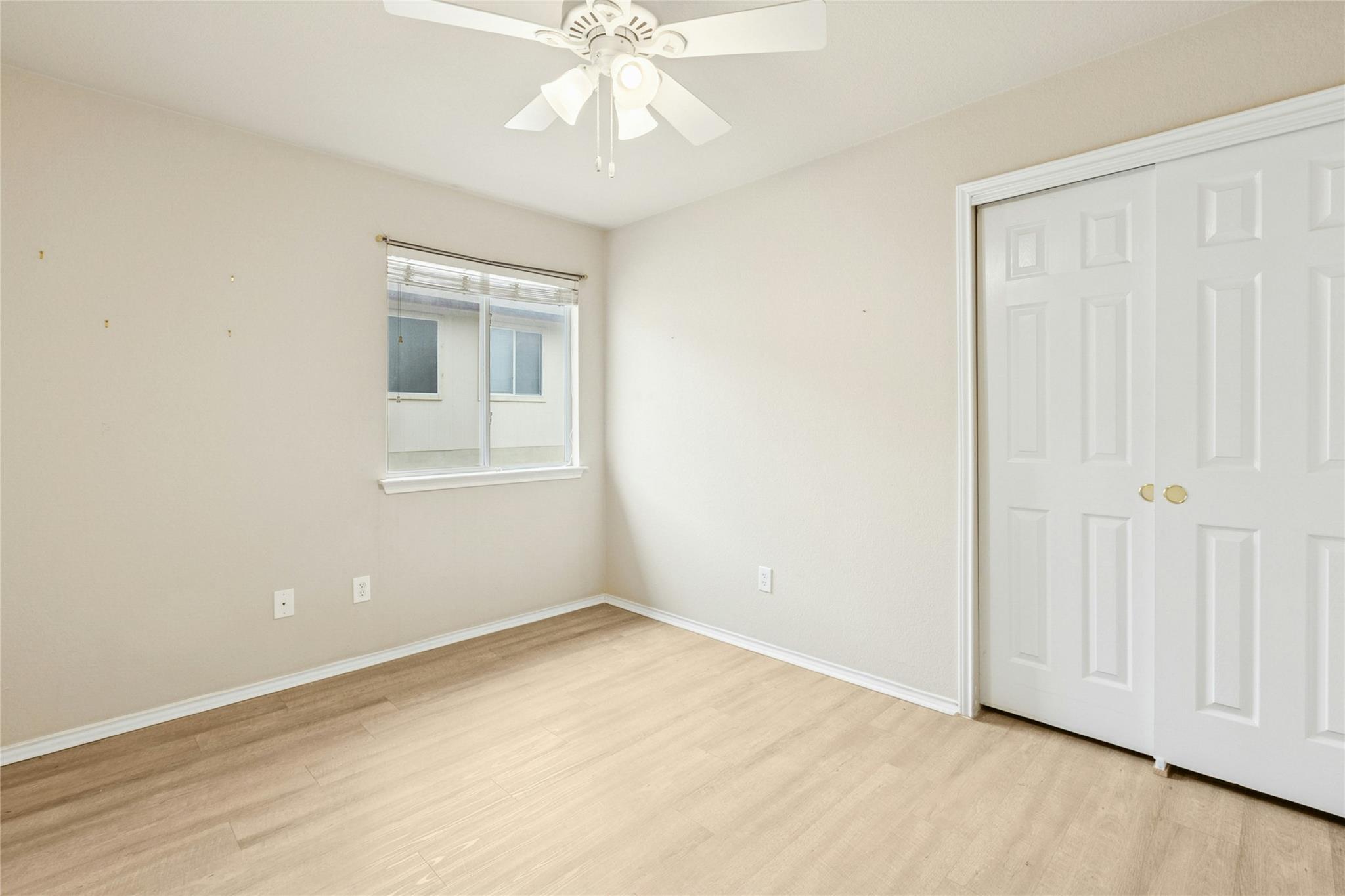 386 Paddington Dr, Kyle, TX 78640