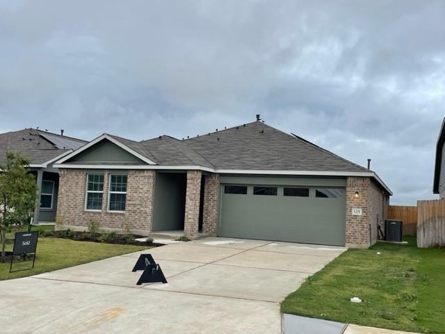 125 Escondido Cir, San Marcos, TX 78666