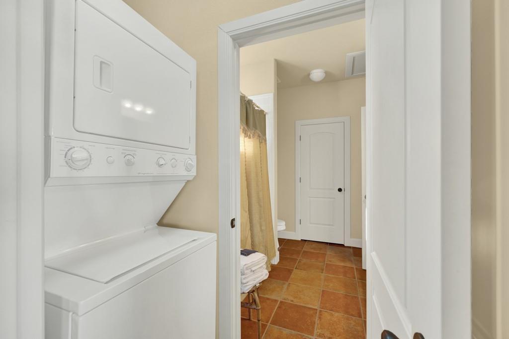 1745 Lakeside Dr W, Canyon Lake, TX 78133