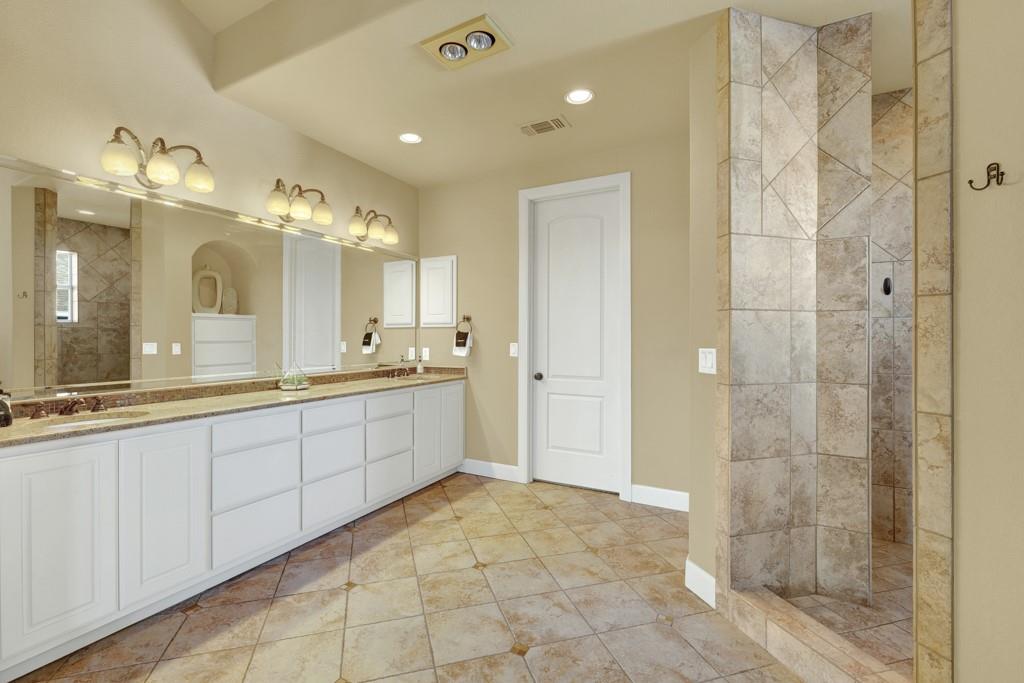 1745 Lakeside Dr W, Canyon Lake, TX 78133