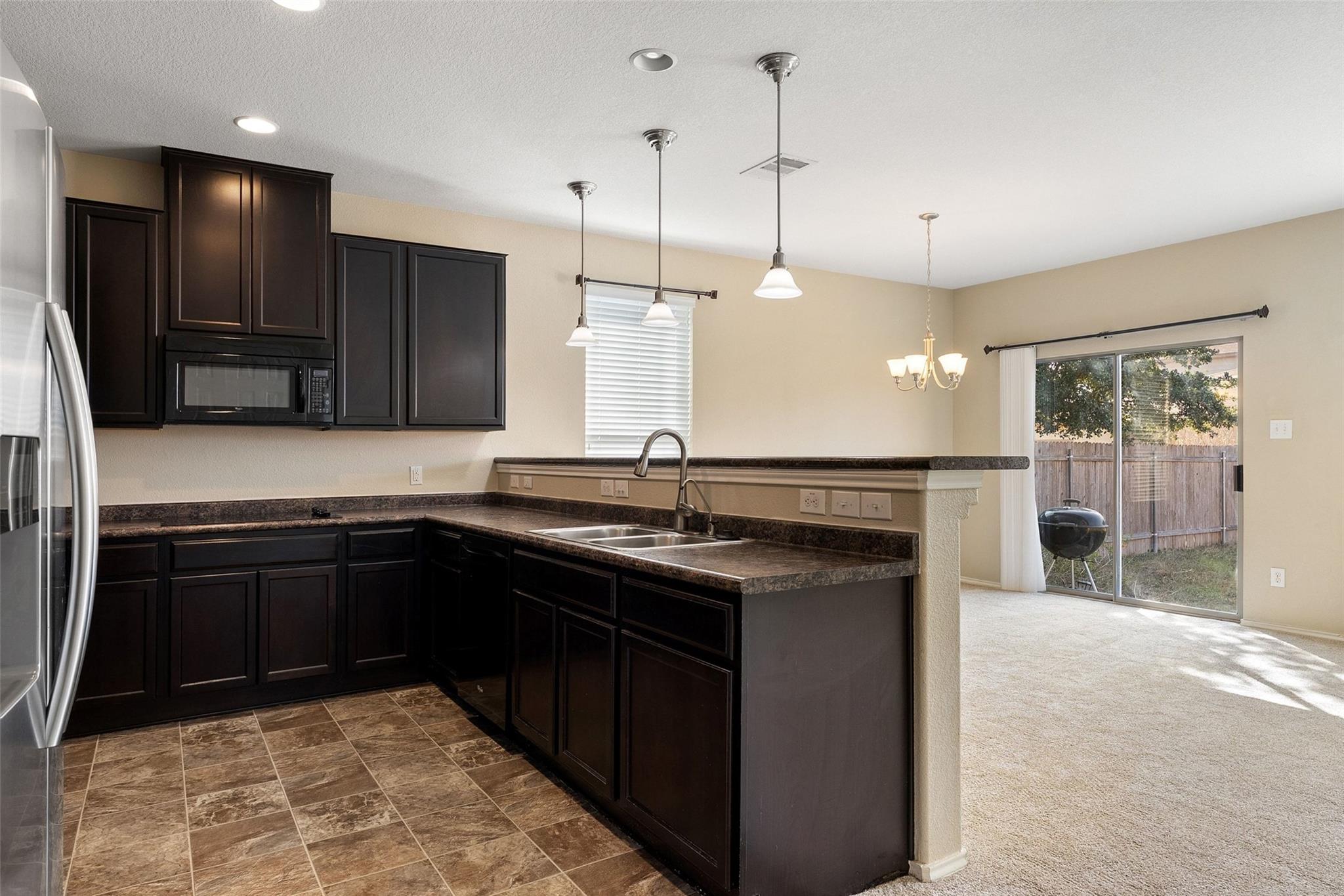 913 Oatmeal Dr, Pflugerville, TX 78660