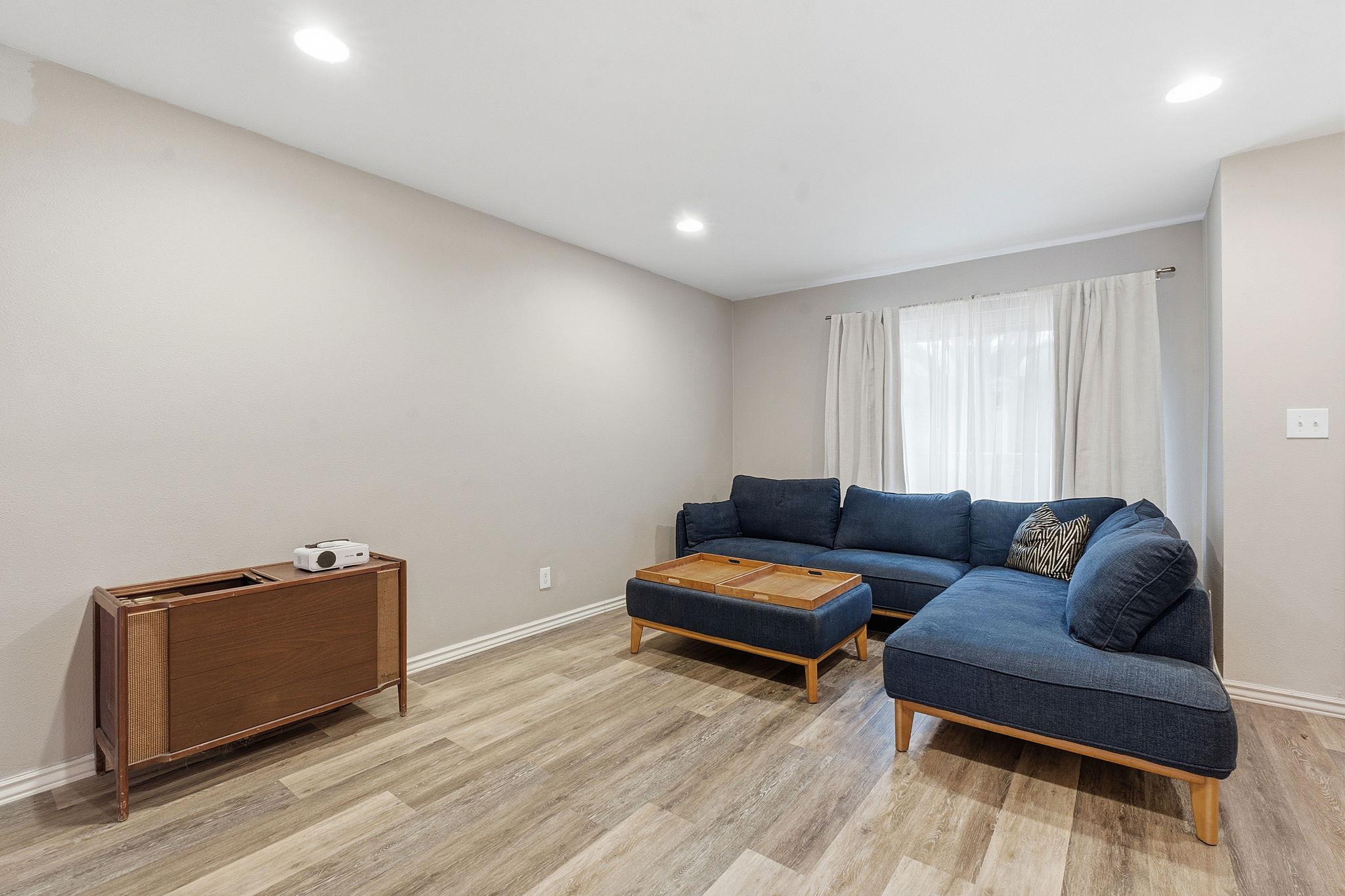 905 Silver Quail Ln, Austin, TX 78758