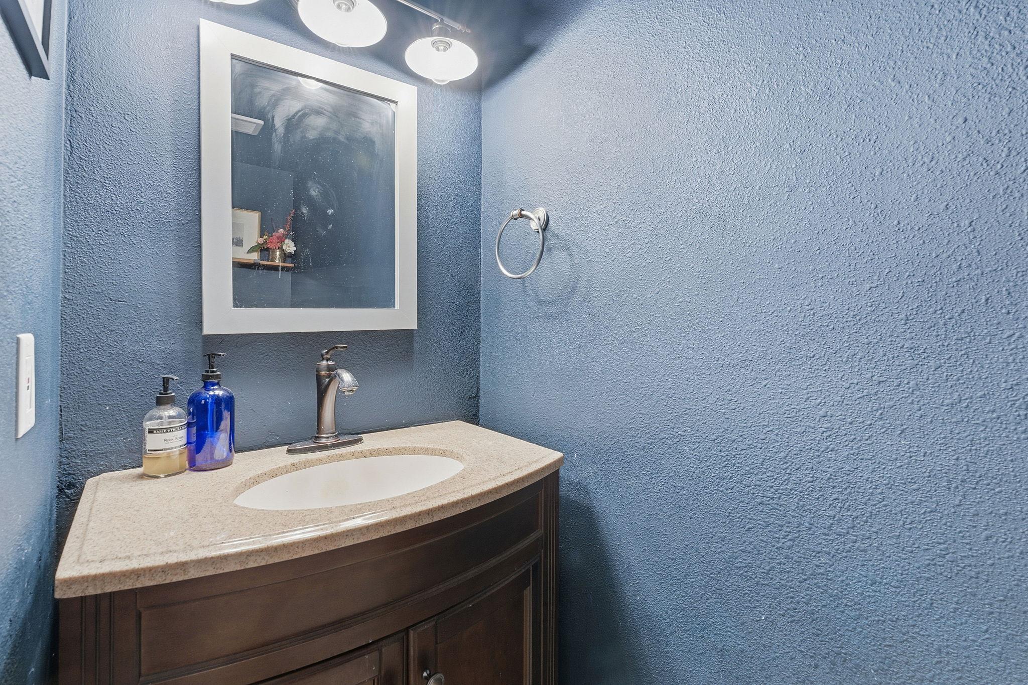 905 Silver Quail Ln, Austin, TX 78758