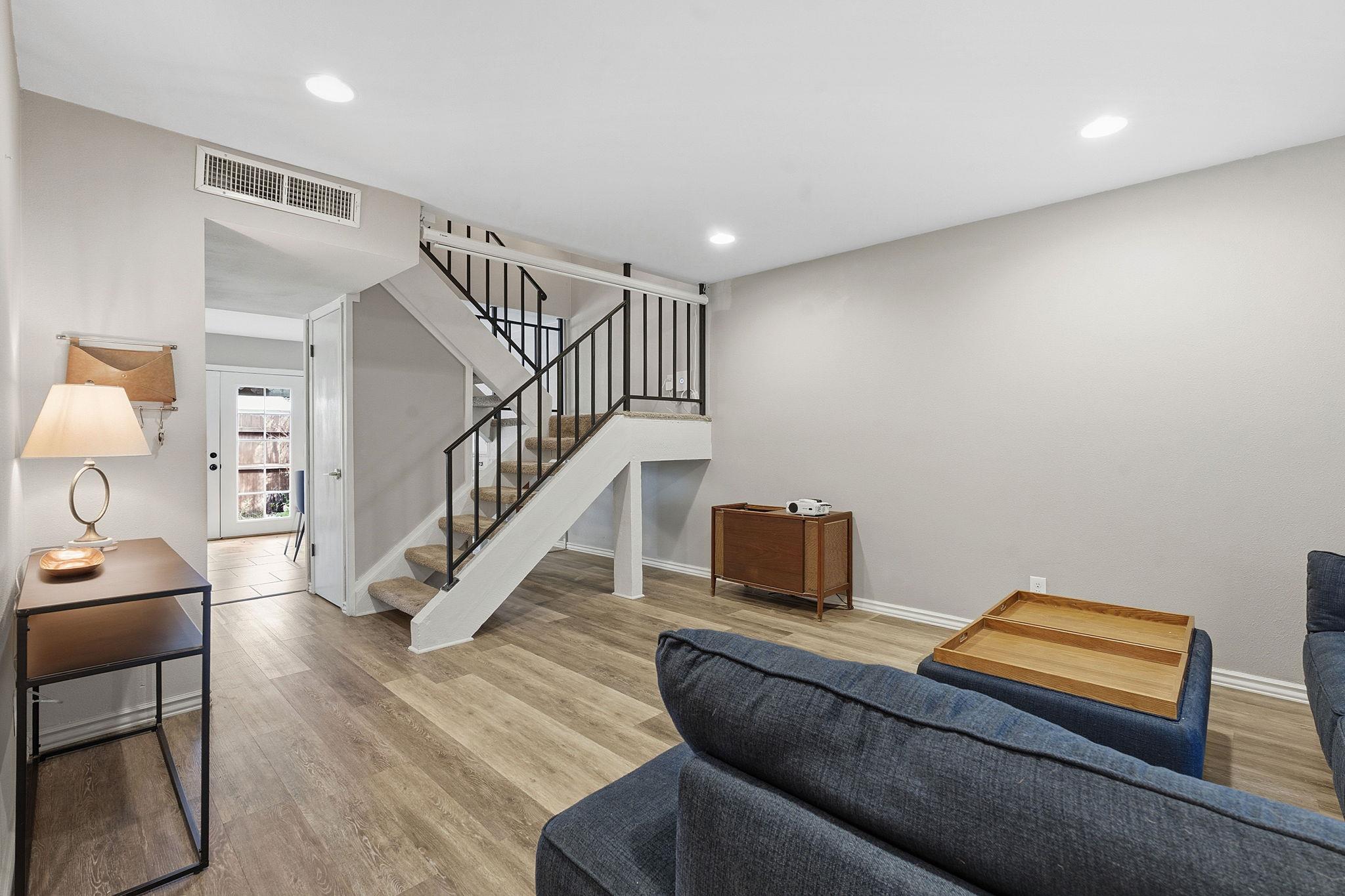 905 Silver Quail Ln, Austin, TX 78758