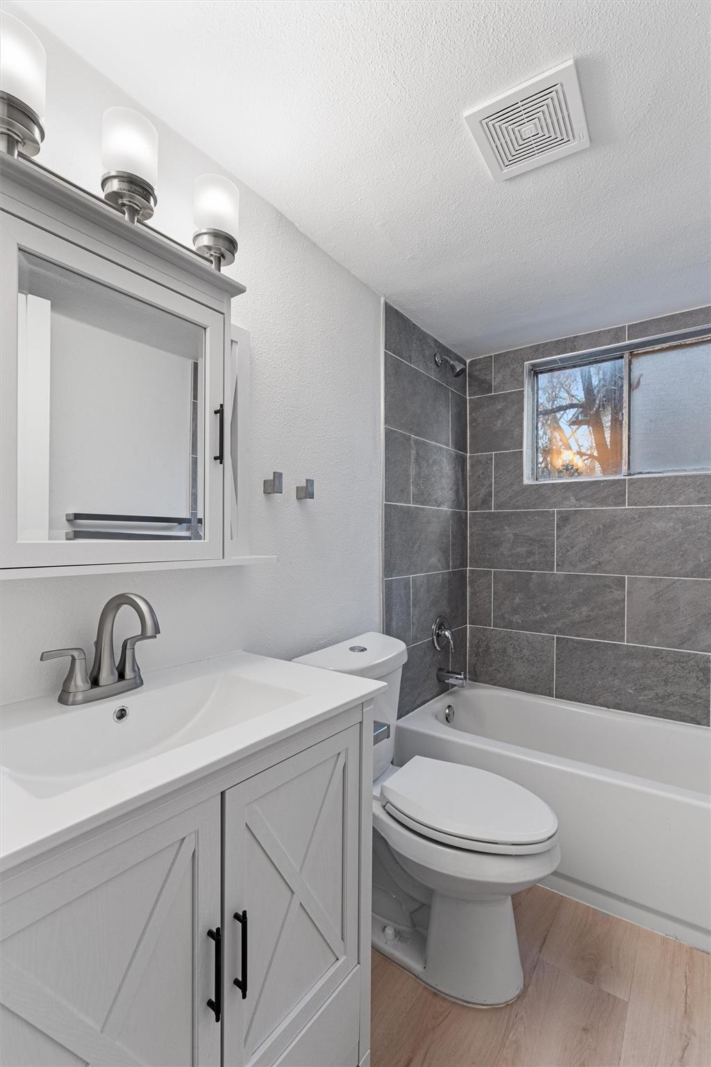 2501 Manor Cir # A, Austin, TX 78723