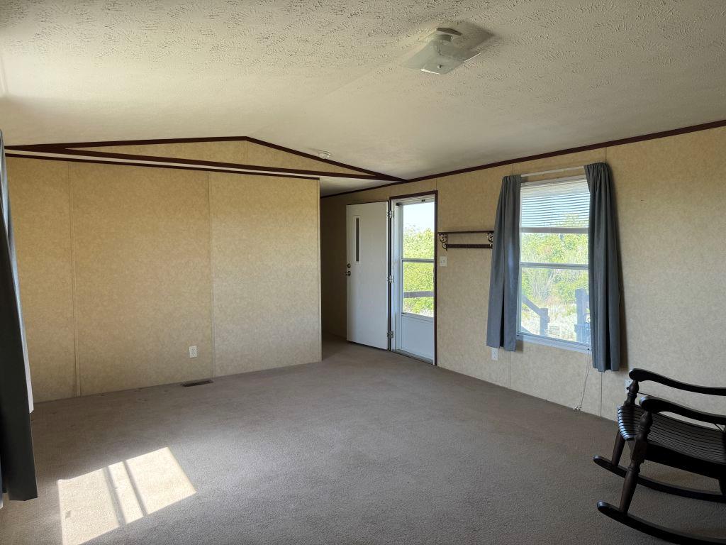 538 Cottletown Rd, Smithville, TX 78957