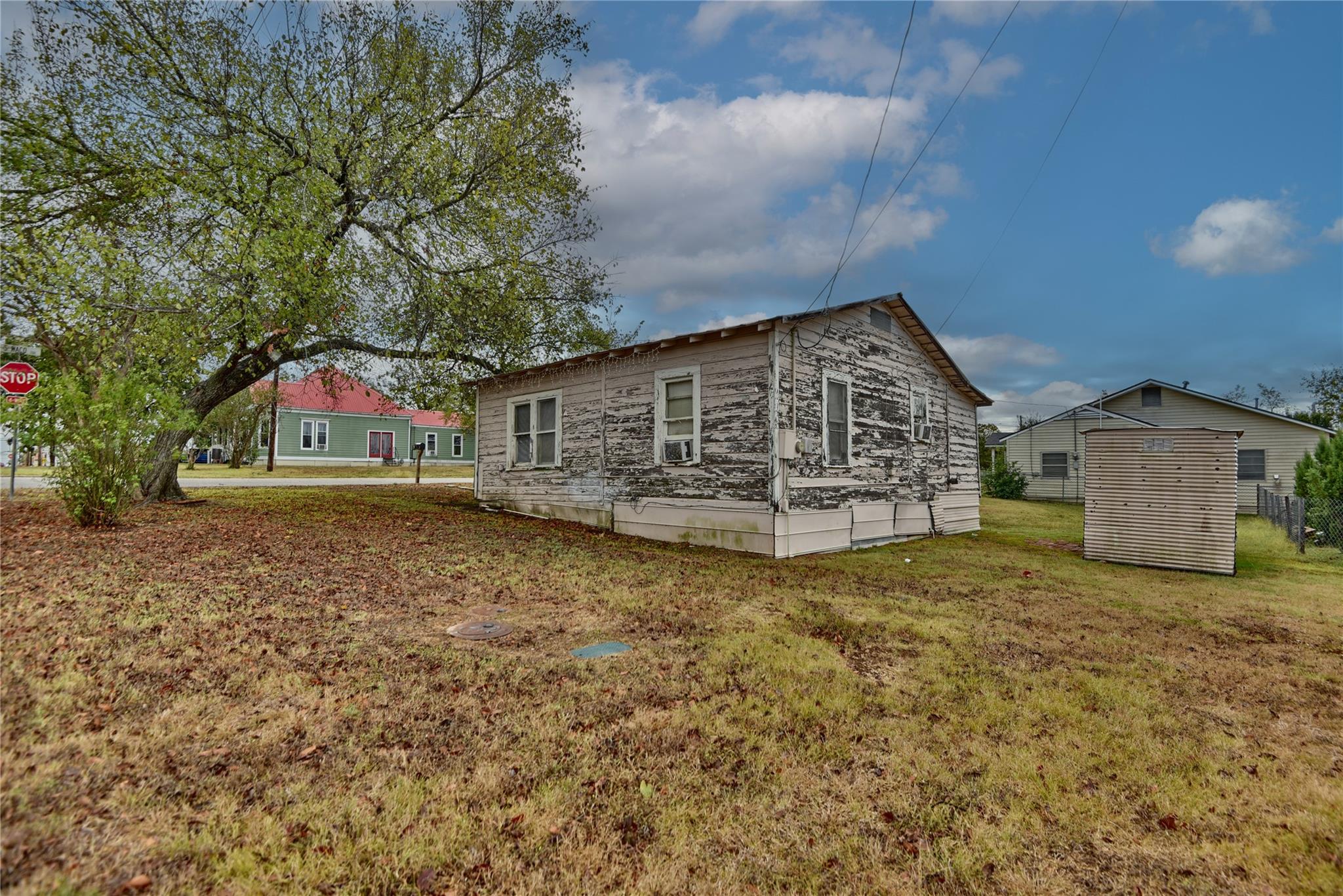 207 S Waco St, Giddings, TX 78942