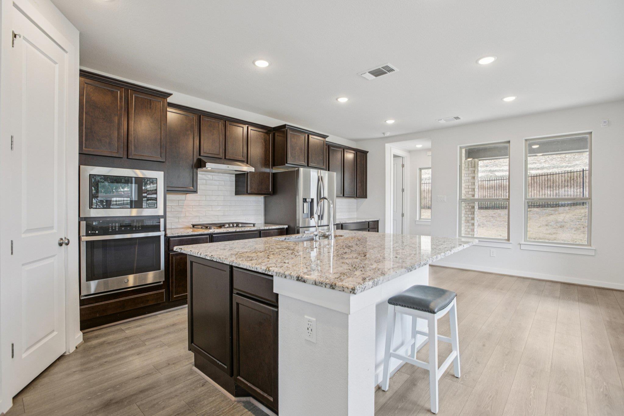 8100 Copper Prairie Bnd, Lago Vista, TX 78645