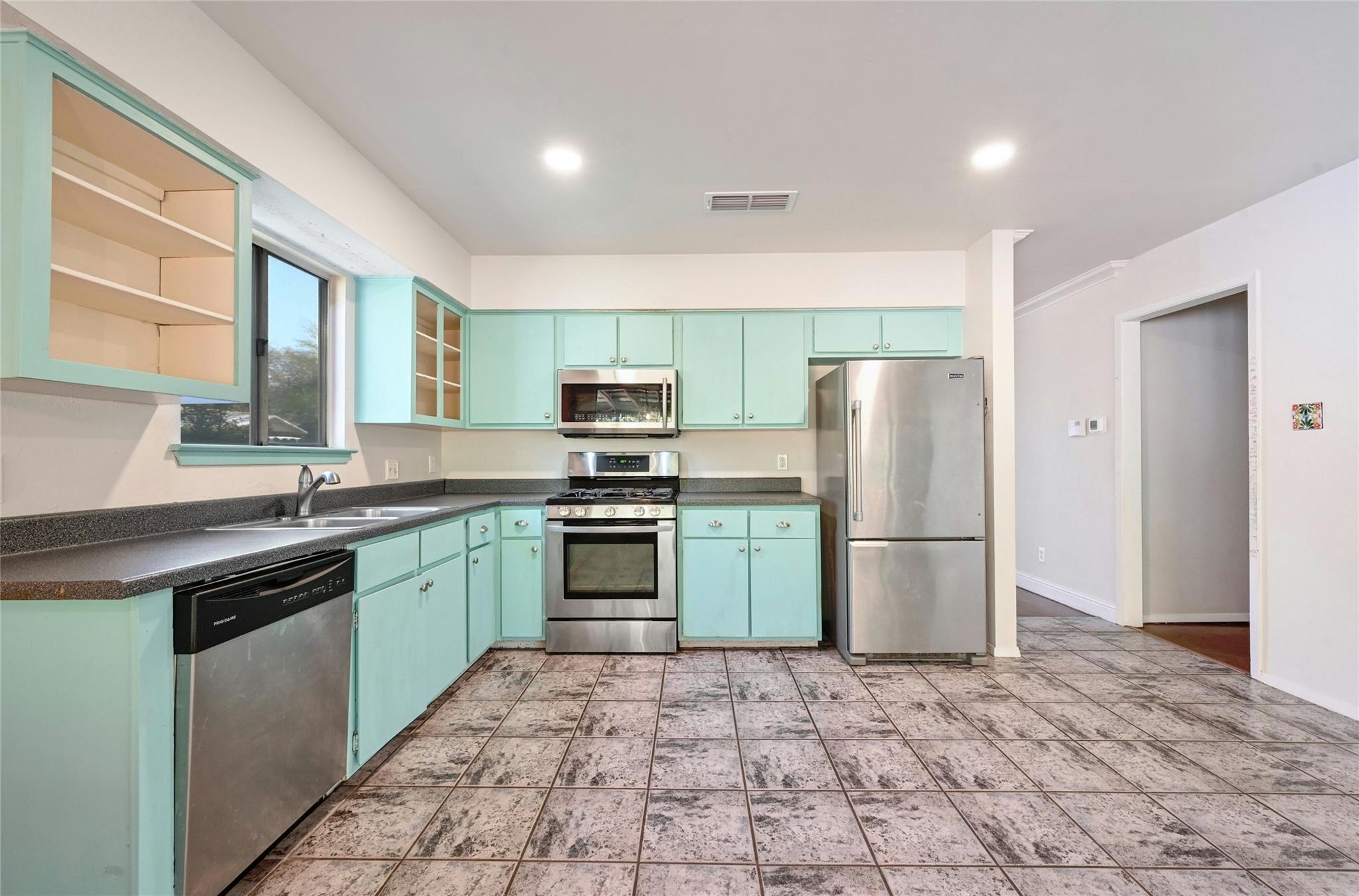 5902 Wagon Bnd, Austin, TX 78744