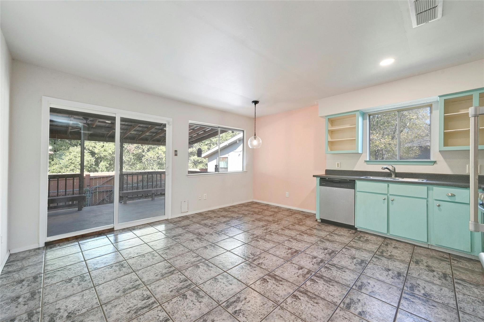 5902 Wagon Bnd, Austin, TX 78744