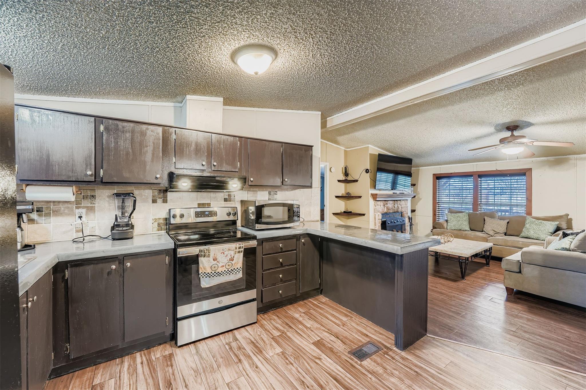 145 Alyssa Loop, Bastrop, TX 78602