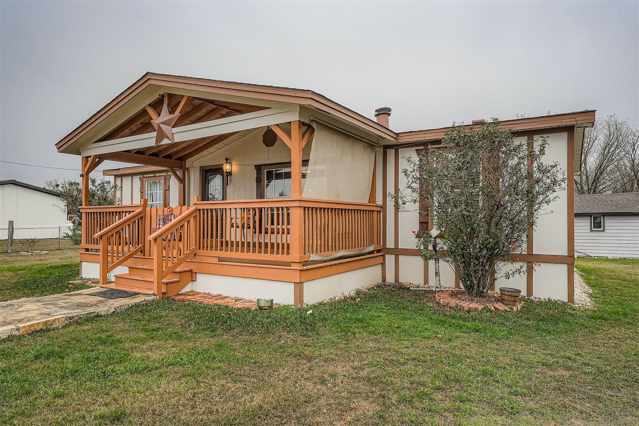 145 Alyssa Loop, Bastrop, TX 78602