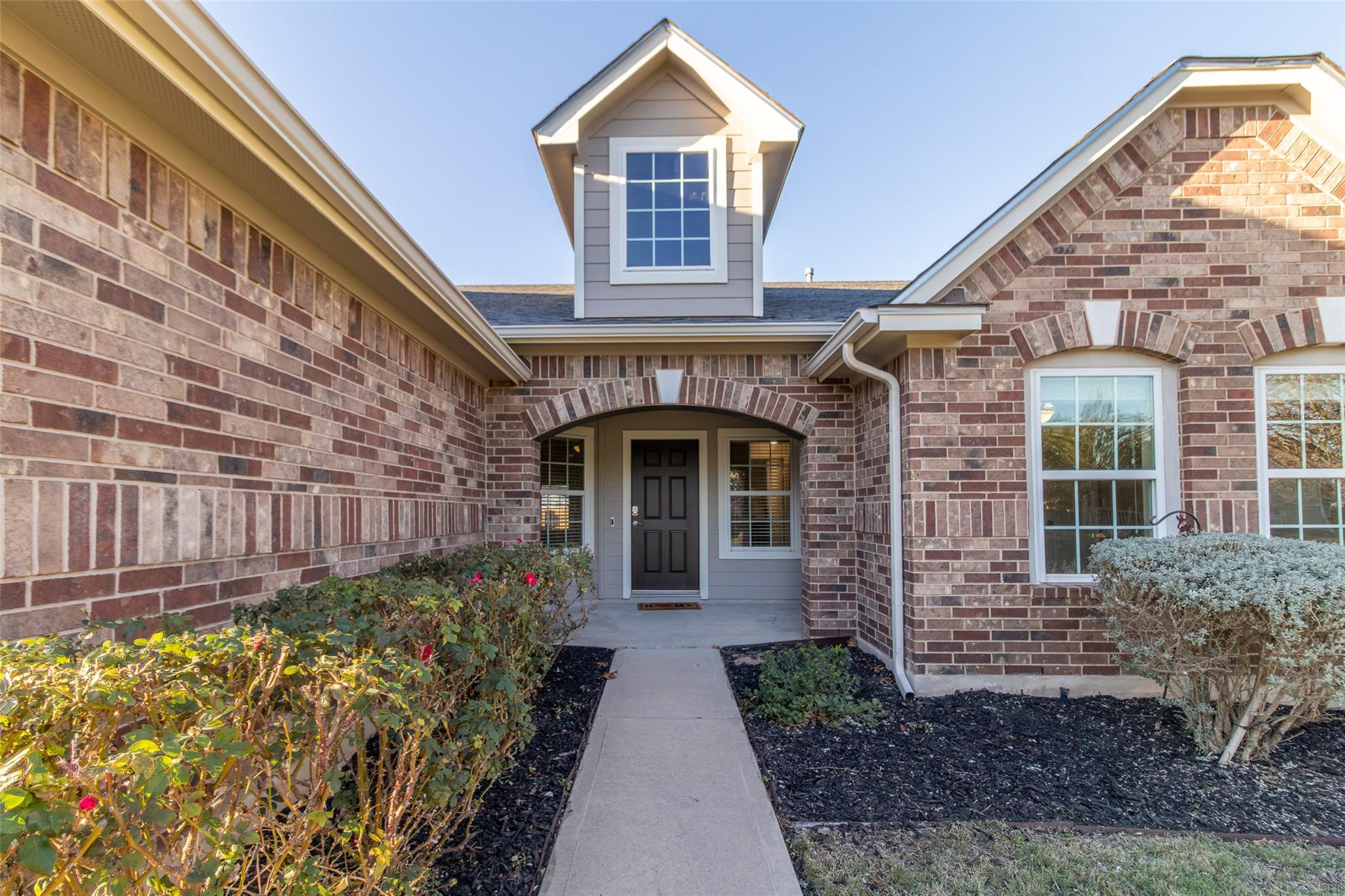 233 Birch Dr, Kyle, TX 78640