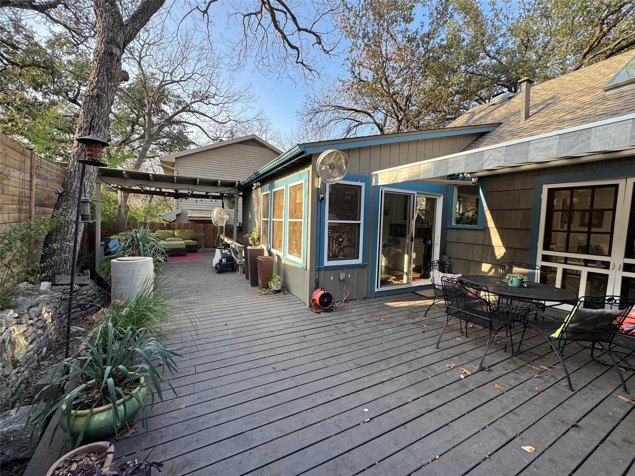 807 Leonard St, Austin, TX 78705