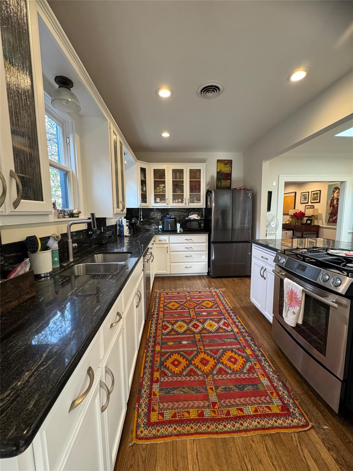 807 Leonard St, Austin, TX 78705