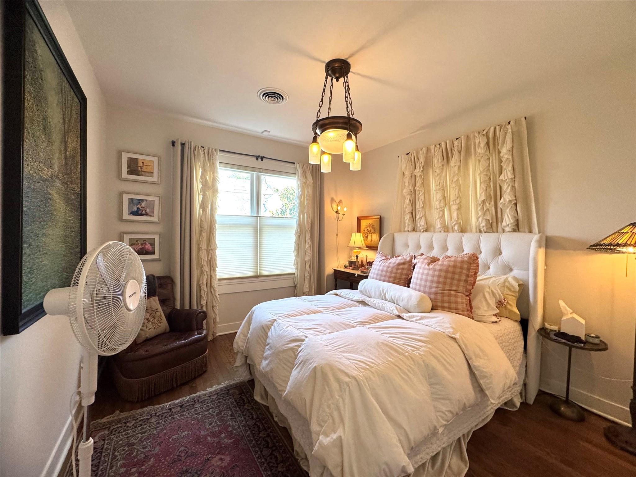 807 Leonard St, Austin, TX 78705