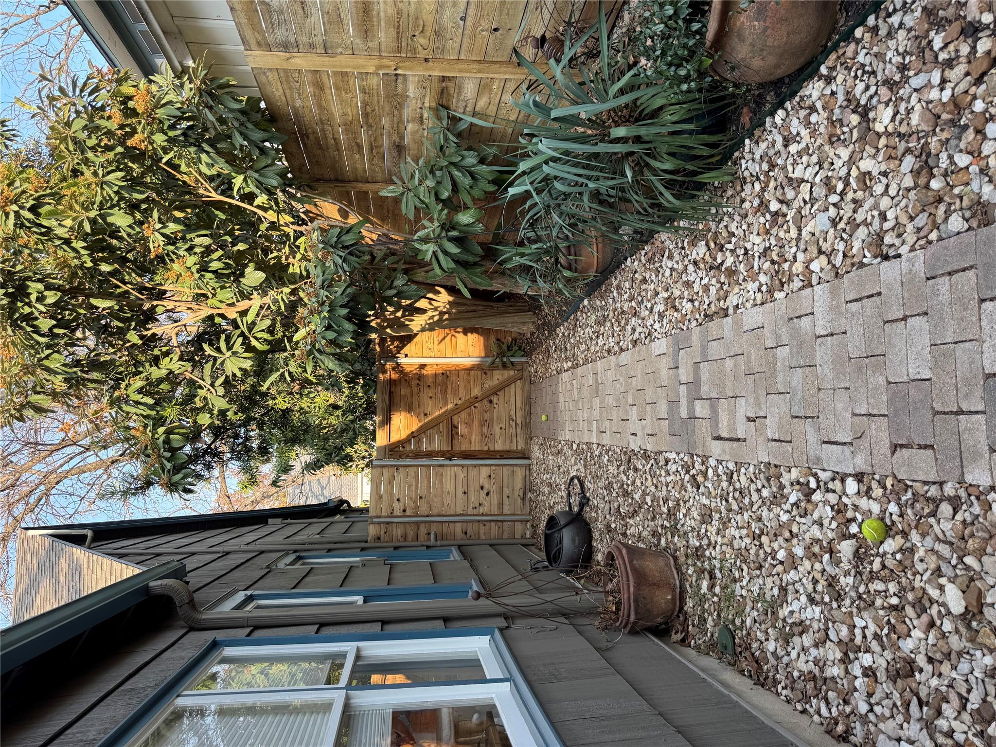 807 Leonard St, Austin, TX 78705