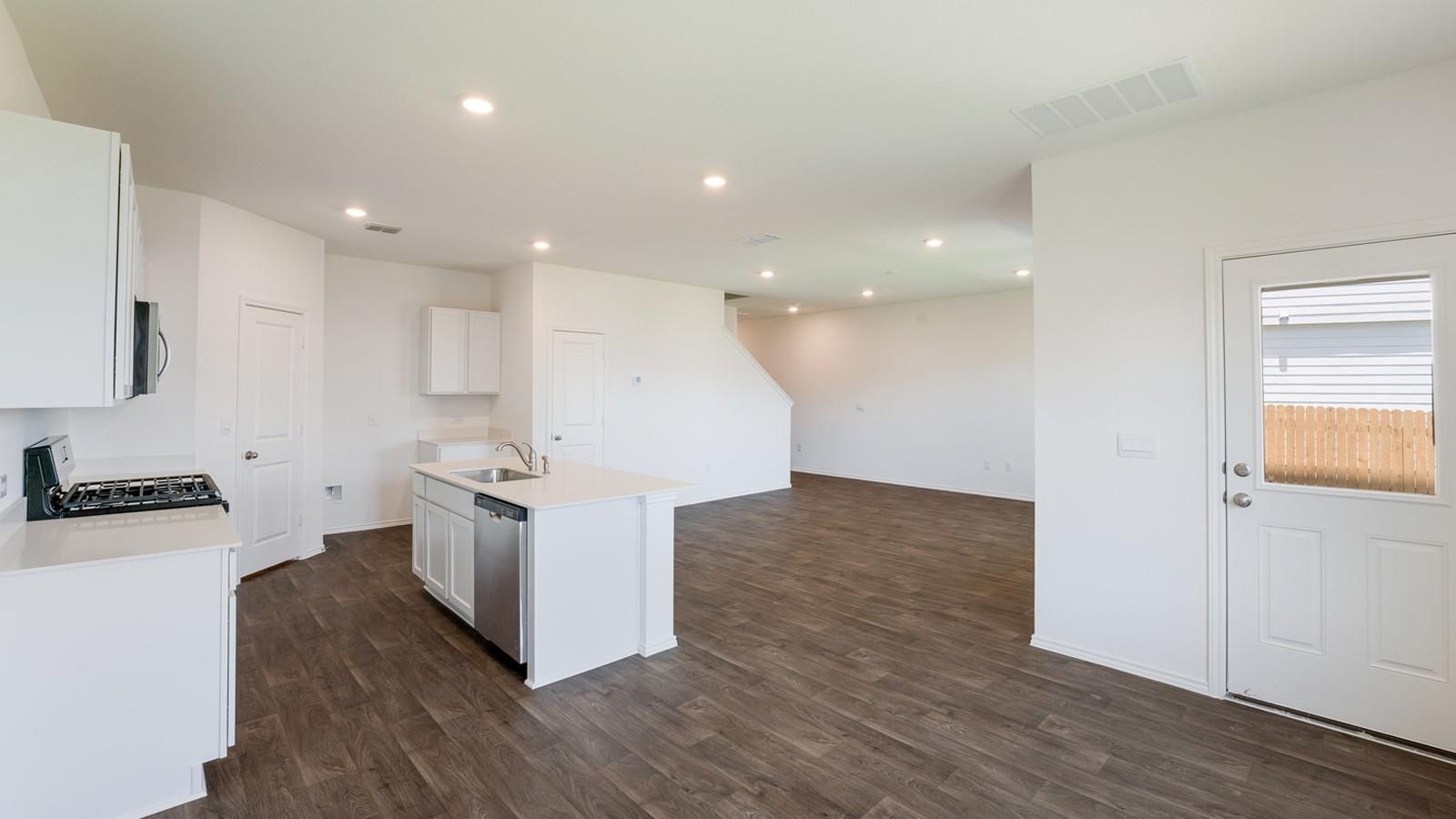 12105 Pike Bnd, Mustang Ridge, TX 78610