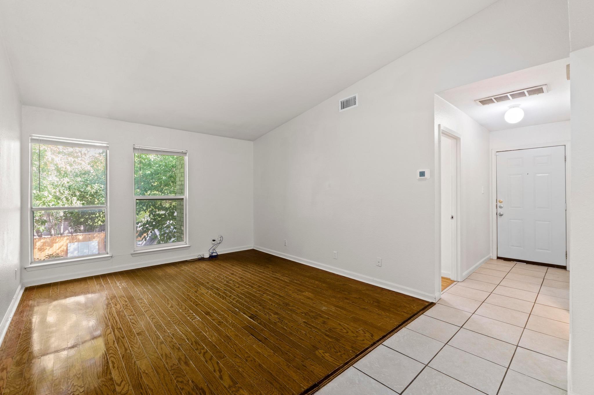 2708 S 1st St # 205, Austin, TX 78704