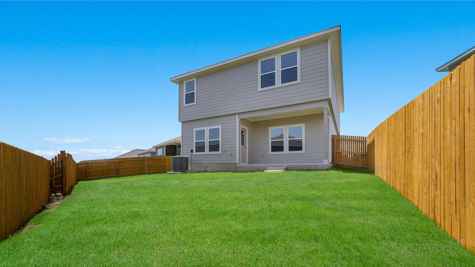 12112 Pike Bnd, Mustang Ridge, TX 78610