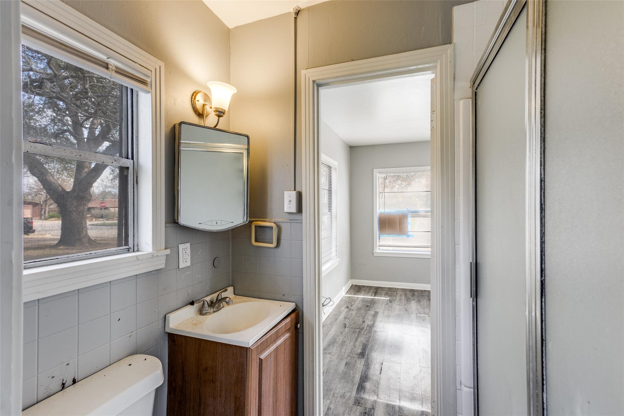 705 Campbell St, Lockhart, TX 78644