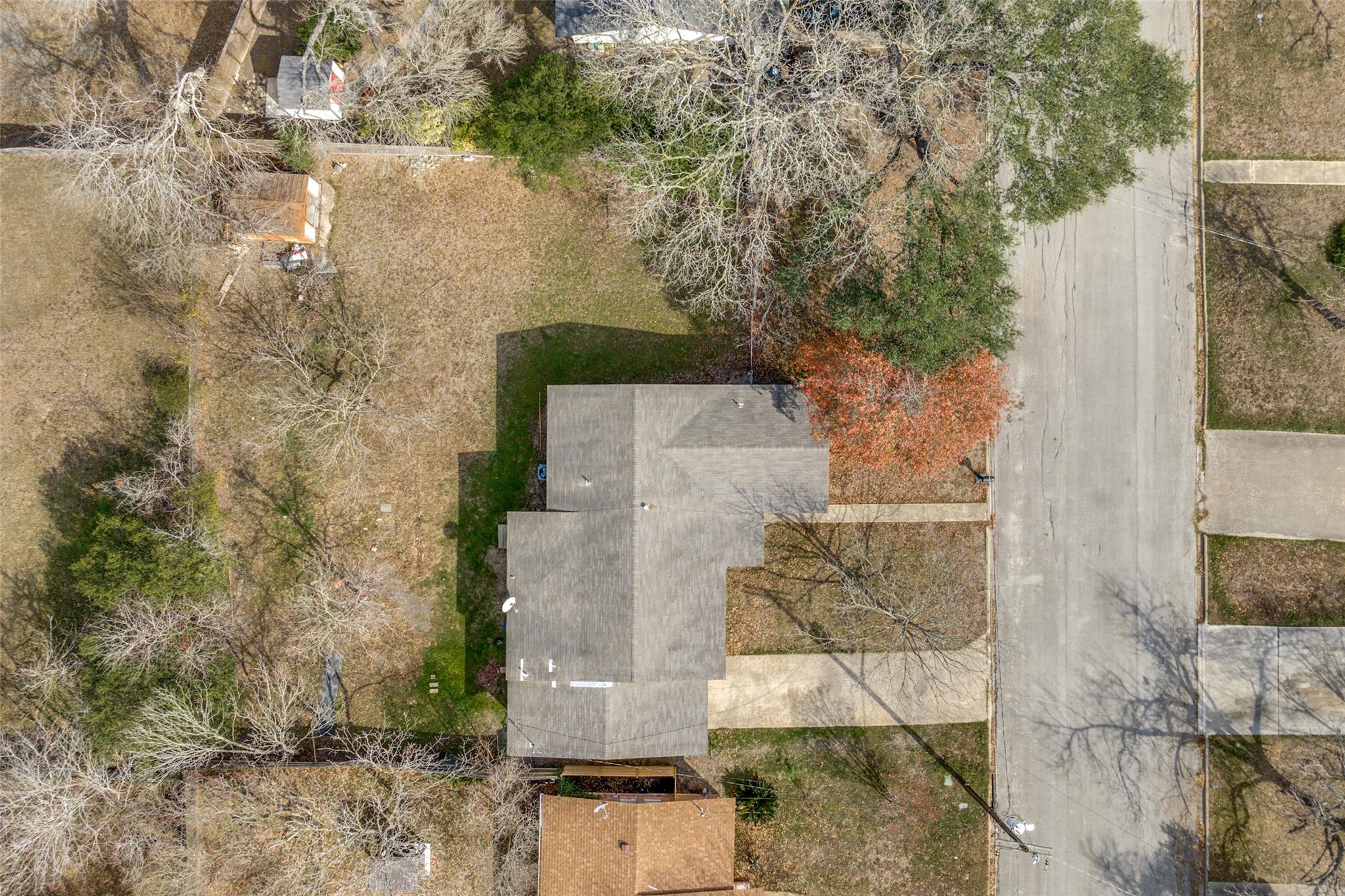 705 Campbell St, Lockhart, TX 78644