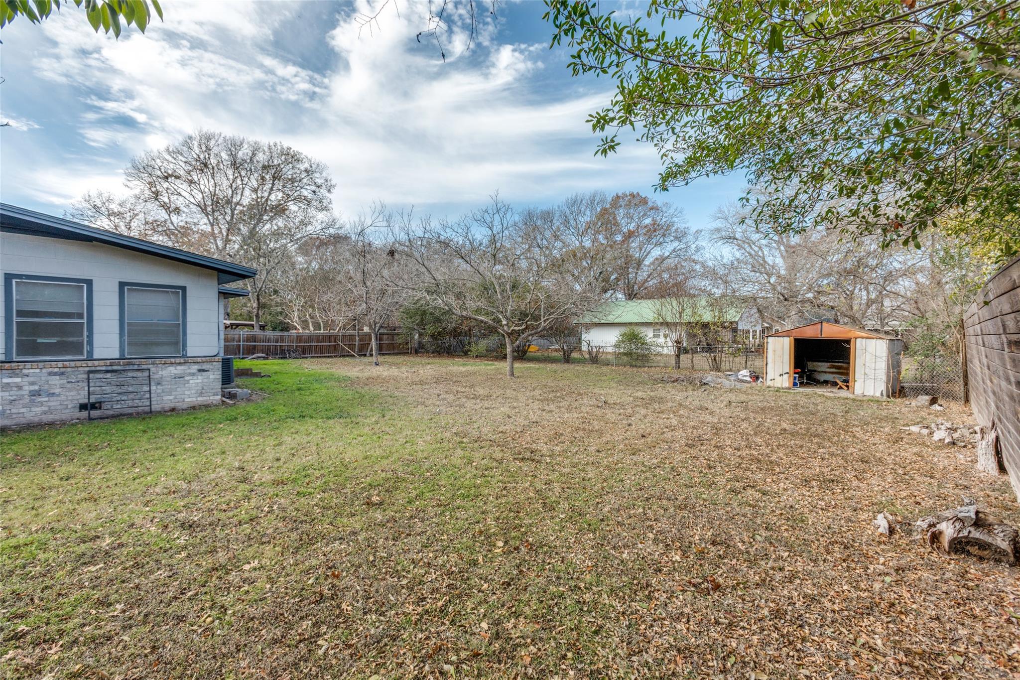 705 Campbell St, Lockhart, TX 78644