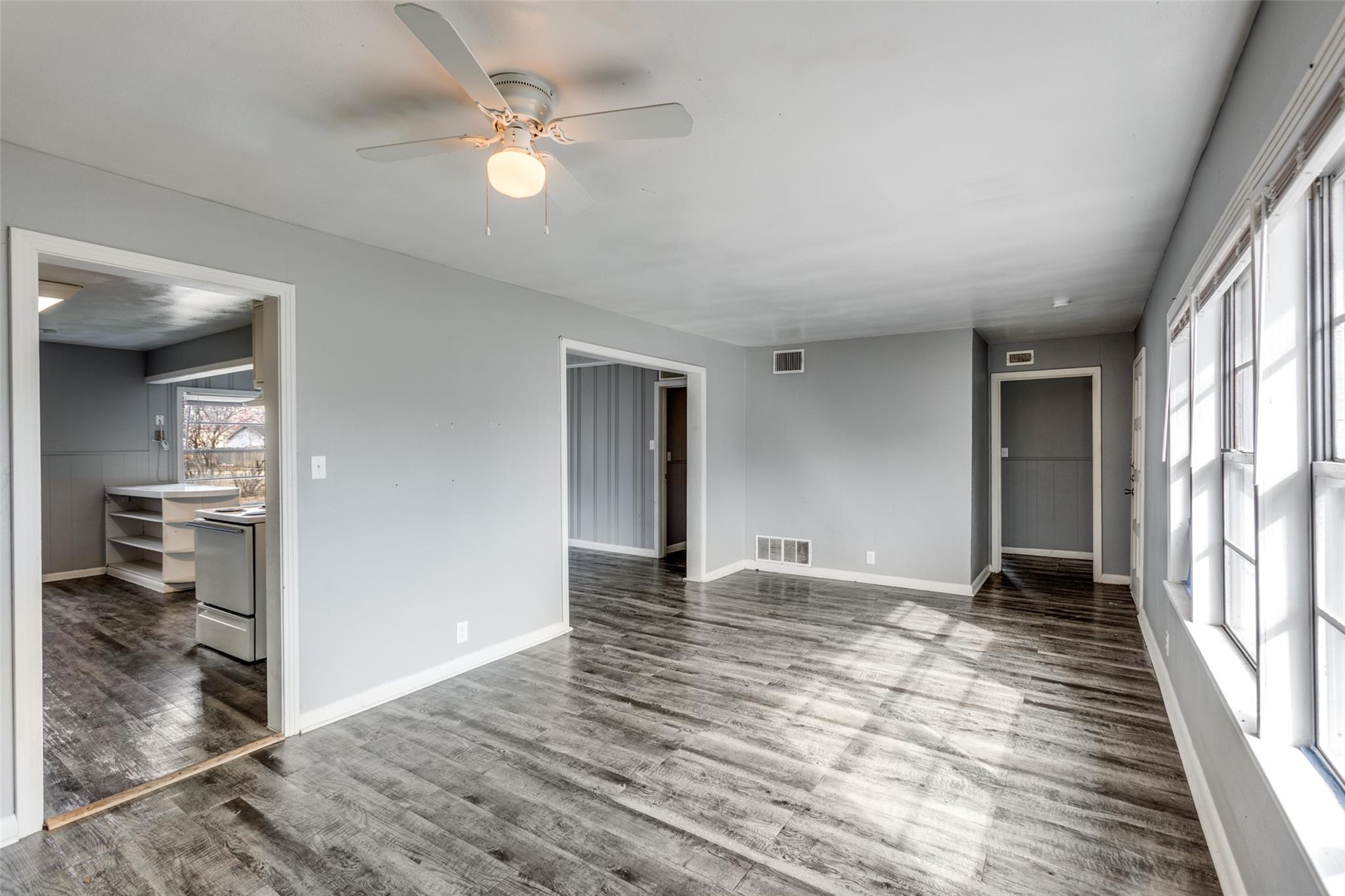 705 Campbell St, Lockhart, TX 78644