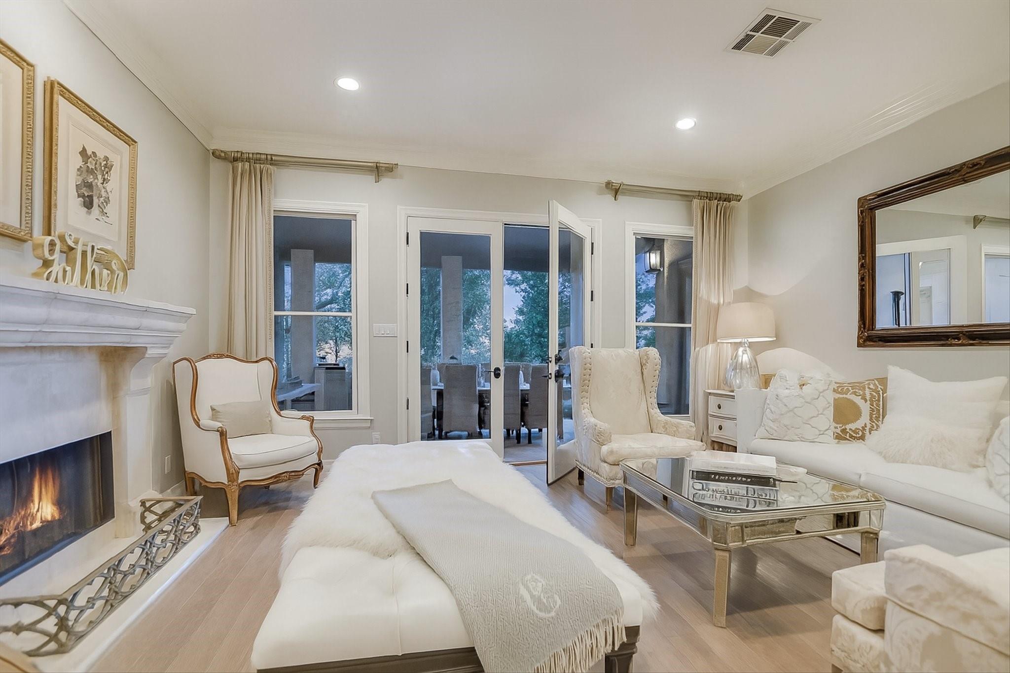 2201 Far Gallant, Austin, TX 78746