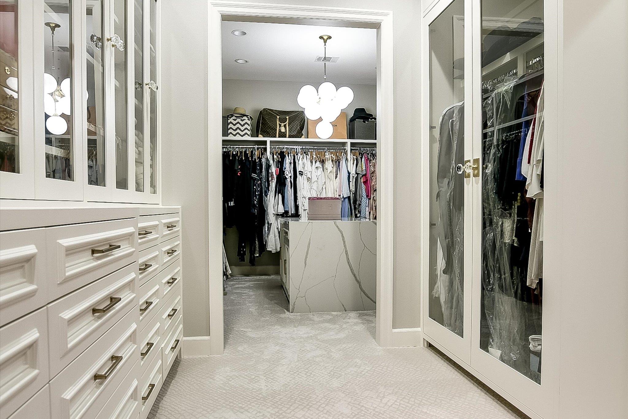 2201 Far Gallant, Austin, TX 78746