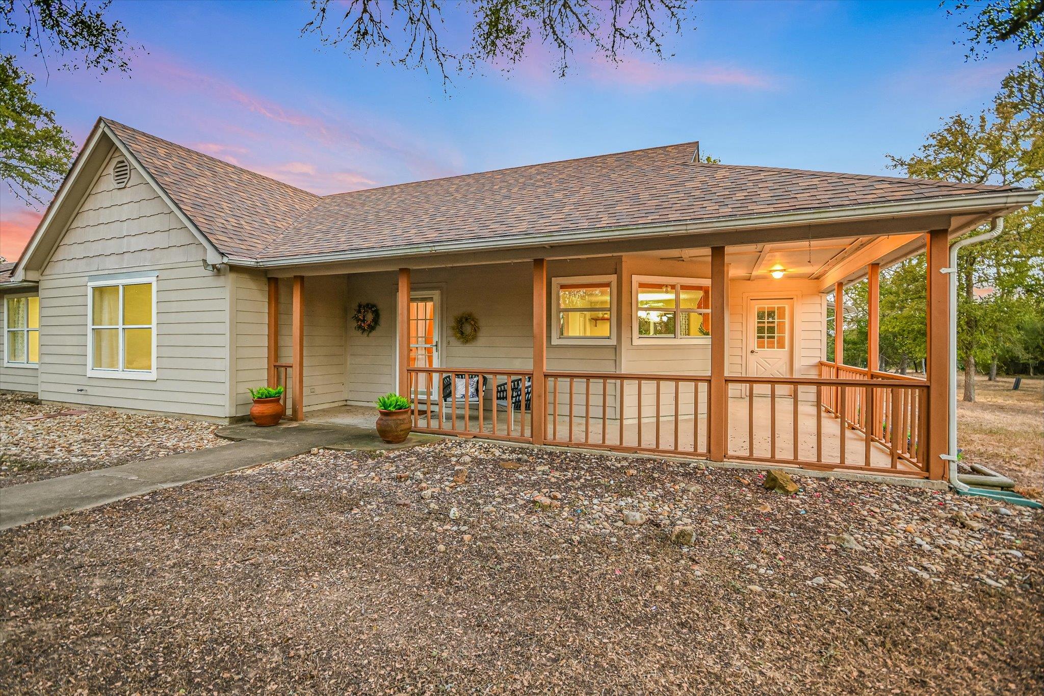 189 Shady Oaks Loop, Cedar Creek, TX 78612