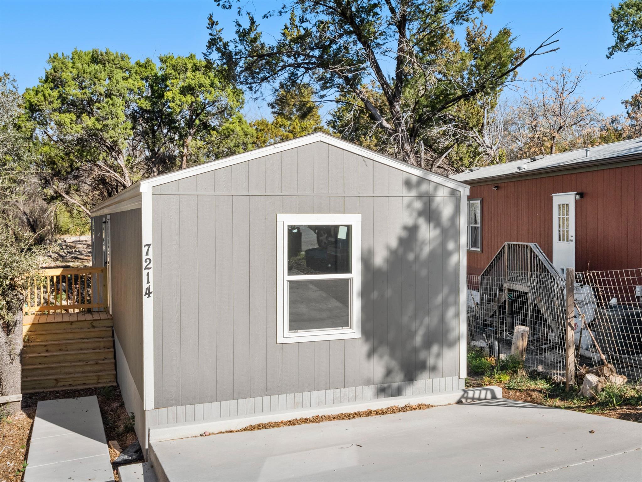 7214 Comstock Cv, Lago Vista, TX 78645