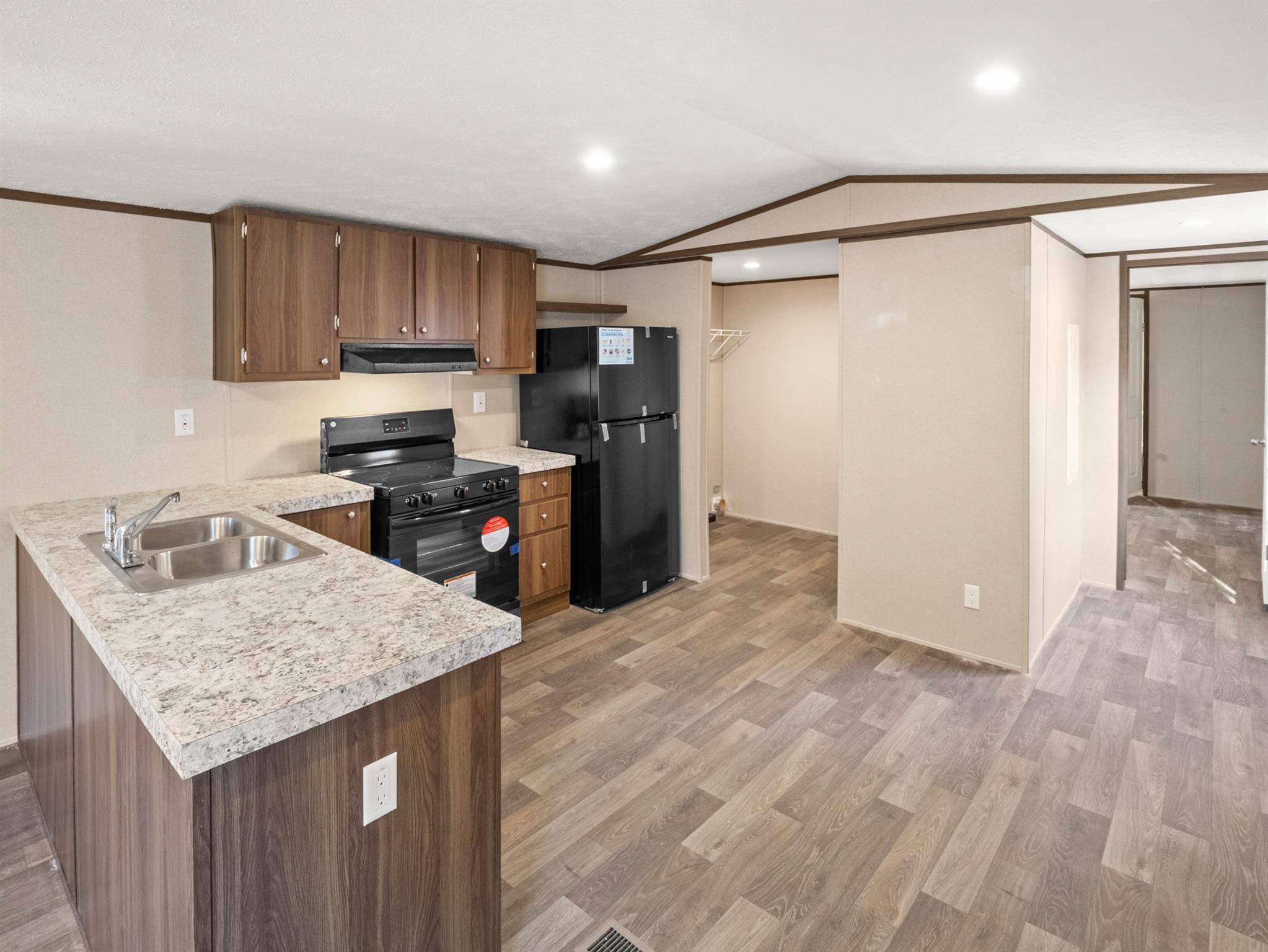 7214 Comstock Cv, Lago Vista, TX 78645