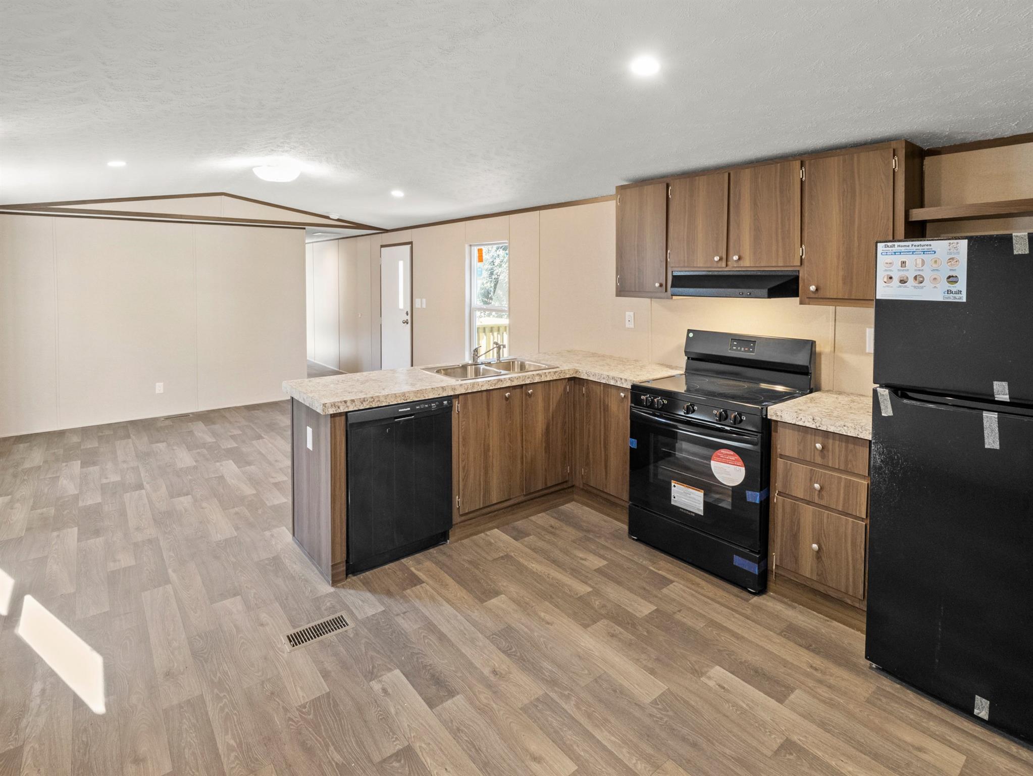 7214 Comstock Cv, Lago Vista, TX 78645