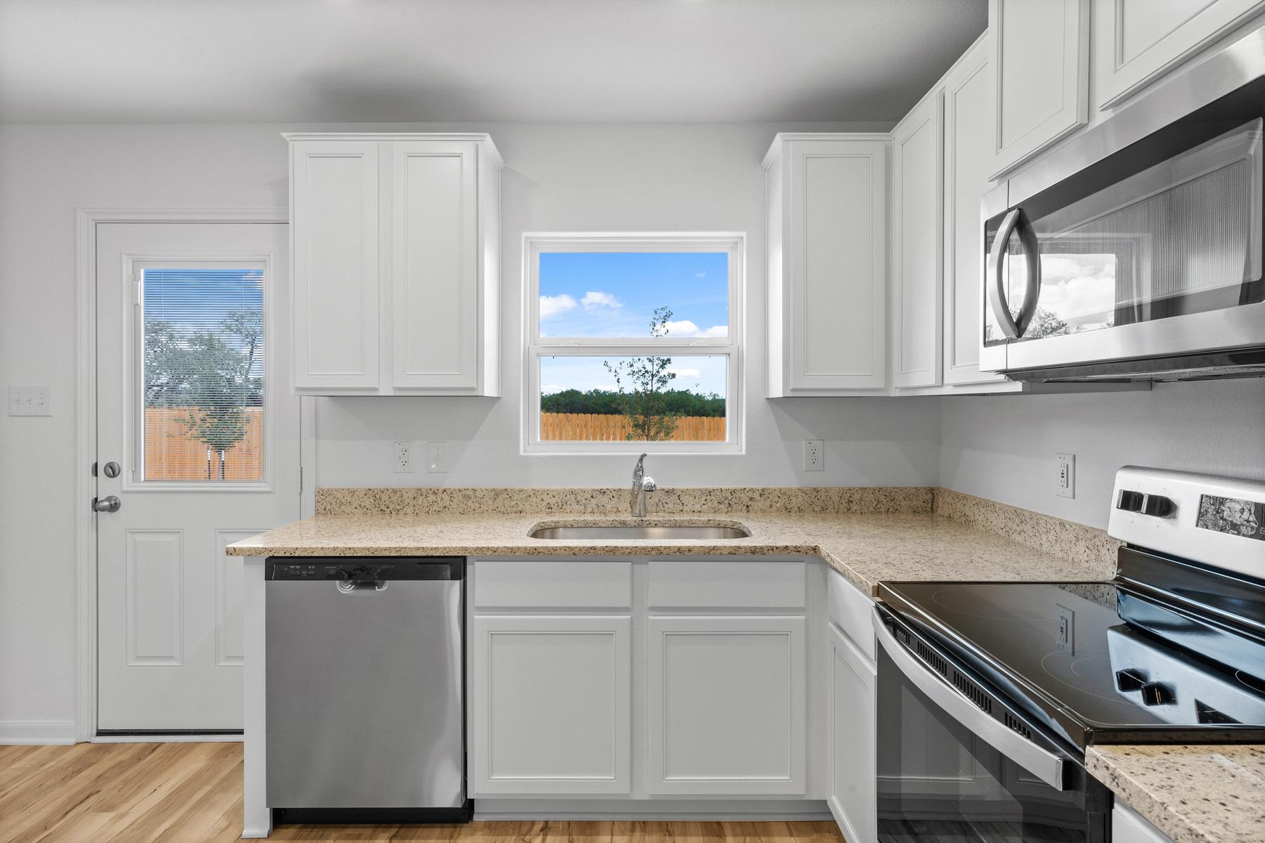 470 Aplite Pass, Maxwell, TX 78656