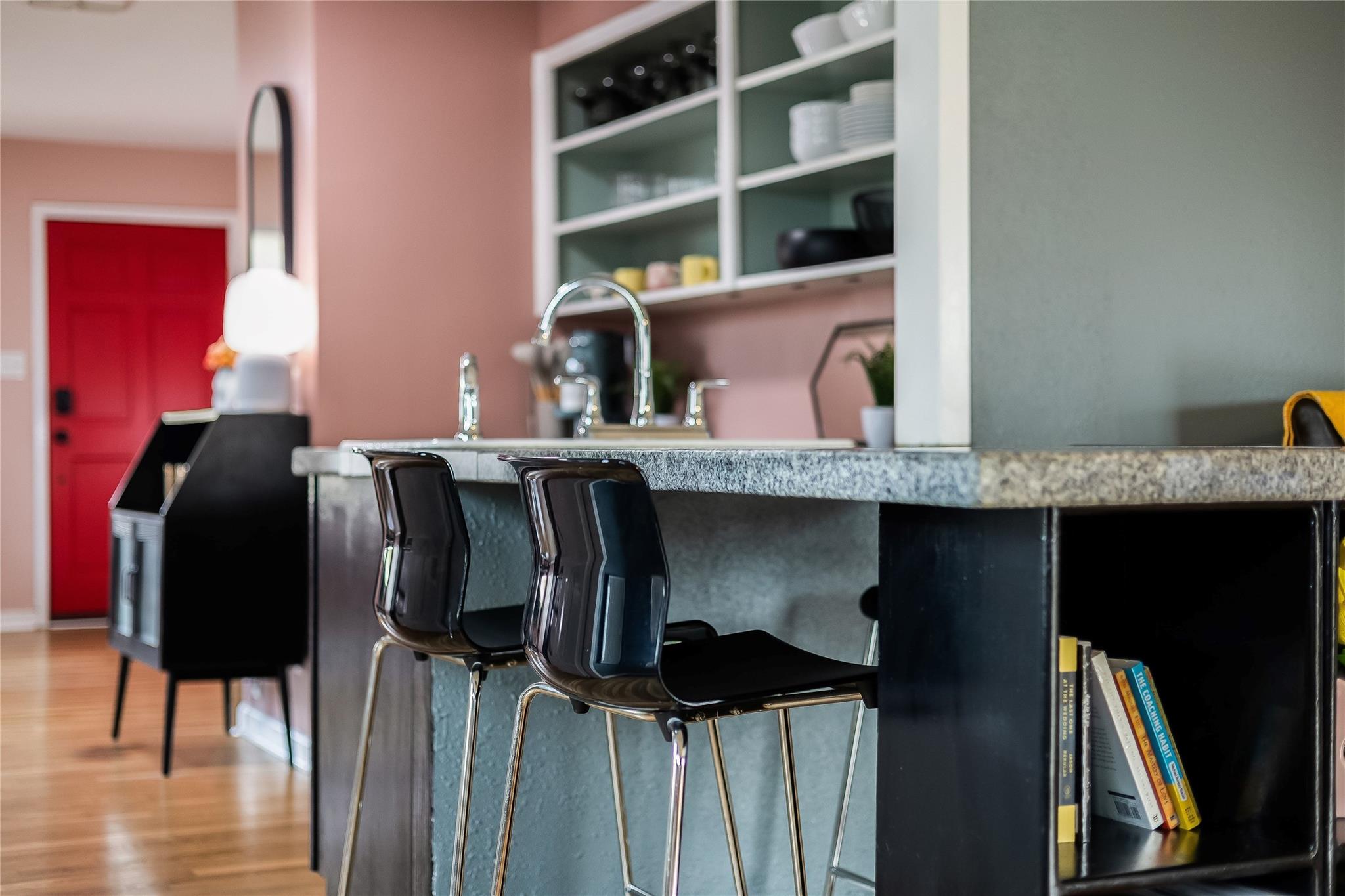 1724 Hillcrest Ln, Austin, TX 78721